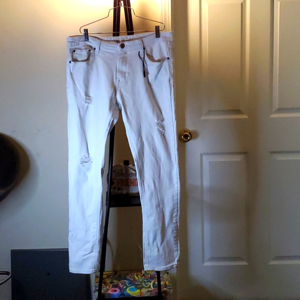 MENS WHITE JEANS BY ROYAL BLUE SIZE 36 × 32
